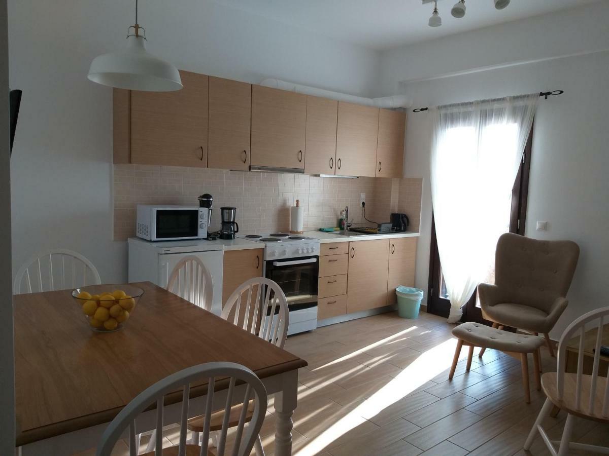 Elezar Apartment Neo Oitilo Luaran gambar